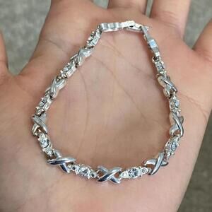Vintage Avon Silver Tone Infinity Bracelet!